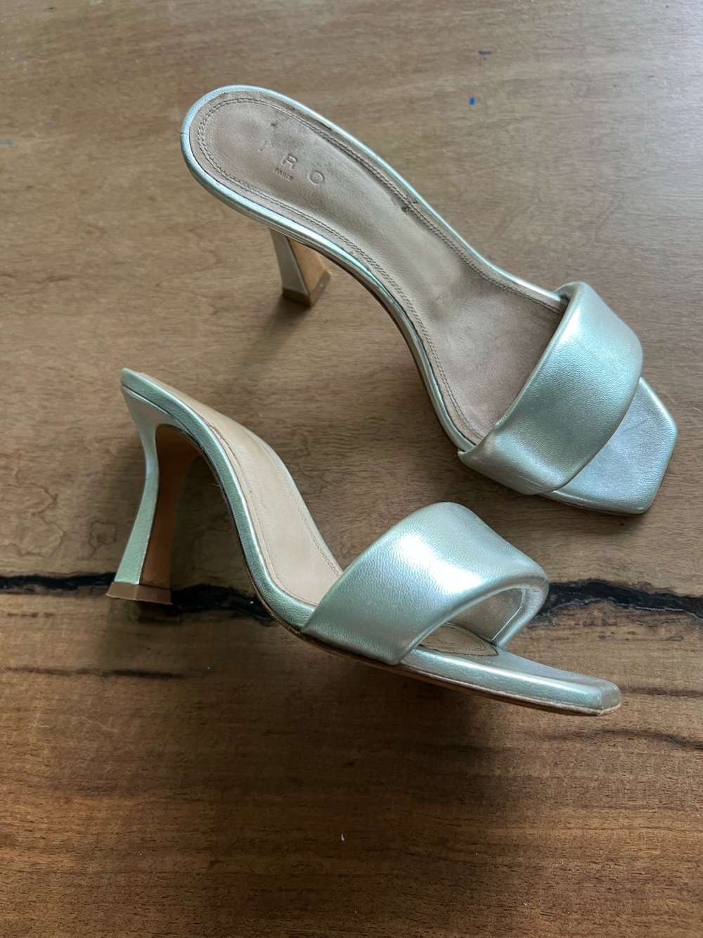 Metallic slides